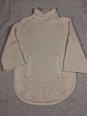 UGG Women Cream(Ivory) Turtleneck Knit Sweater Kangaroo Pocket Size M